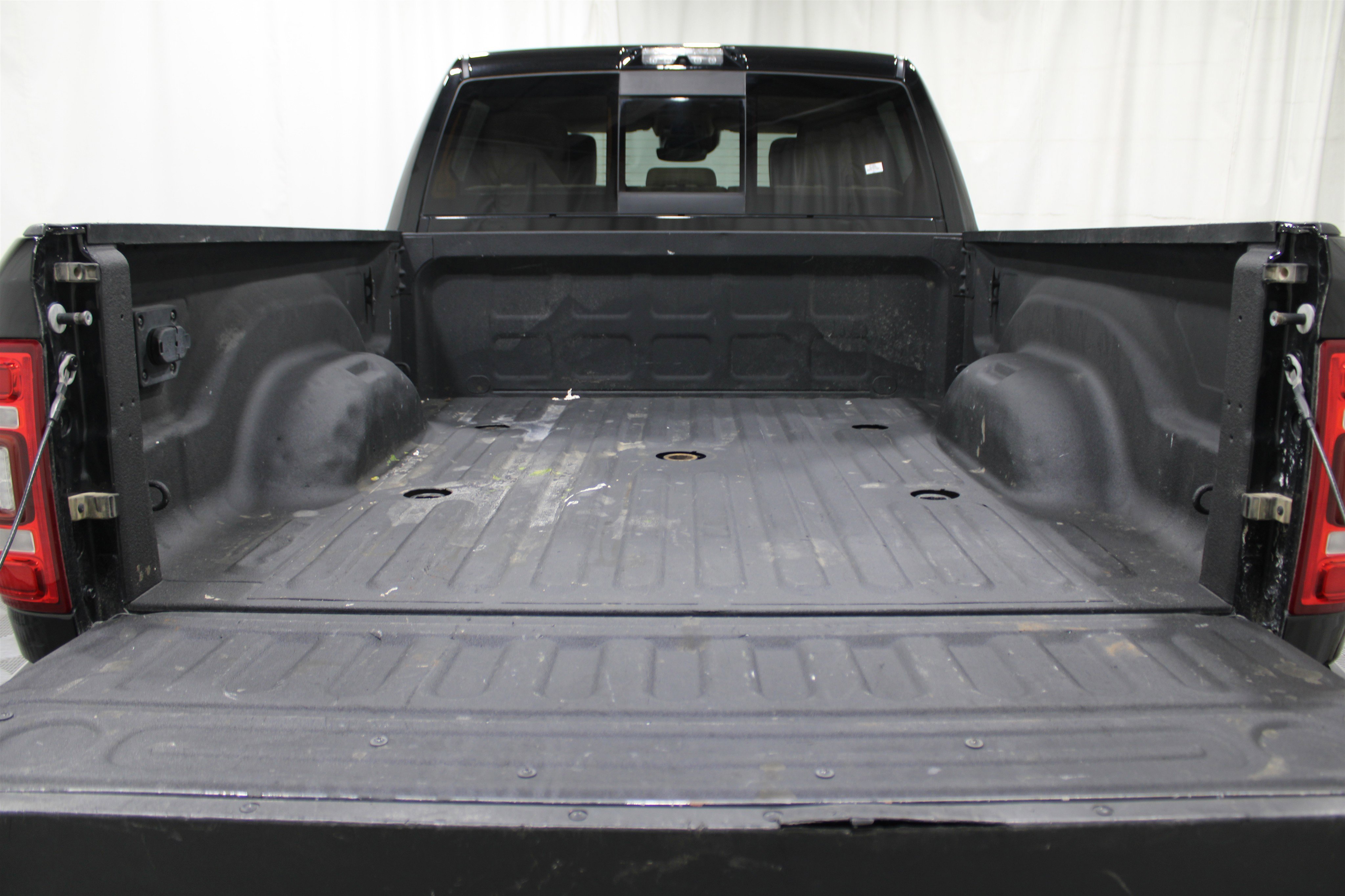 Used 2020 RAM 2500 Laramie image 32