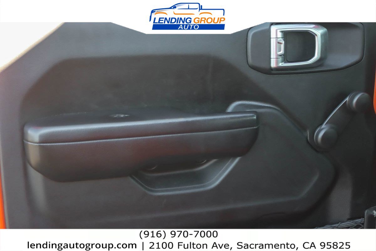 Used 2018 Jeep Wrangler Unlimited Sport image 19