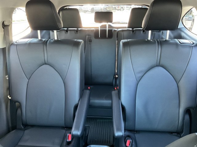 Used 2026 Toyota Highlander Limited AWD/4WD image 35