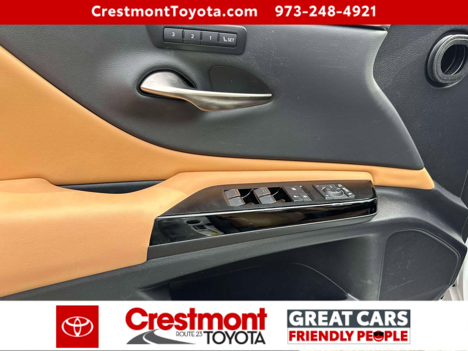 Used 2022 Lexus ES 300h w/ Premium Package image 14