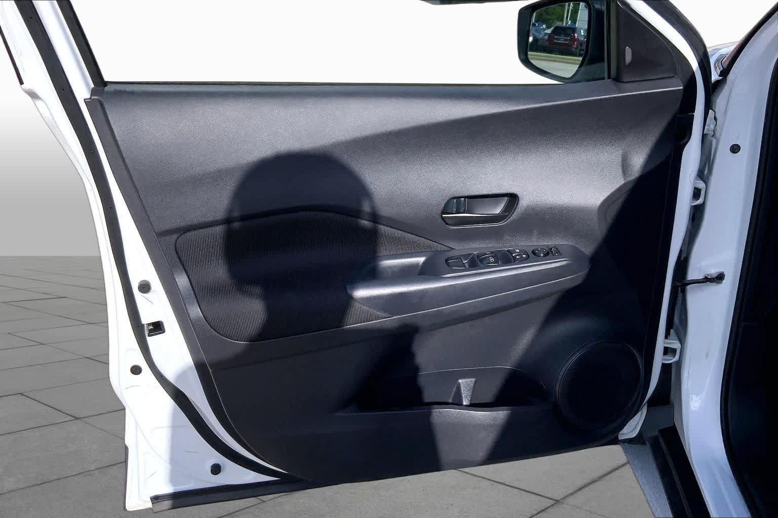 Used 2024 Nissan Kicks S FWD image 21