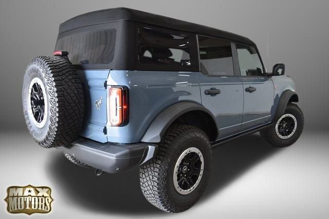New 2024 Ford Bronco Badlands w/ Sasquatch Package image 3