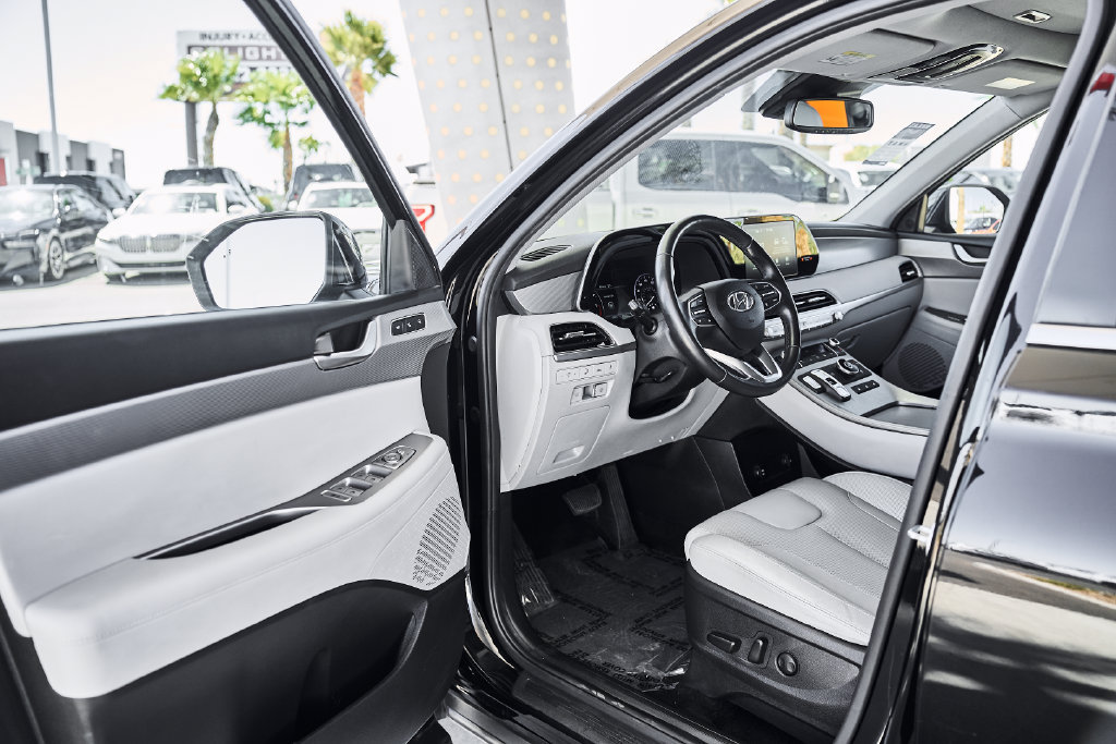 Used 2020 Hyundai Palisade SEL w/ Premium Package FWD image 13