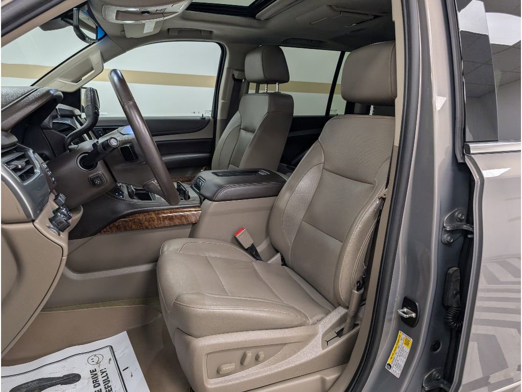 Used 2017 Chevrolet Suburban Premier image 6
