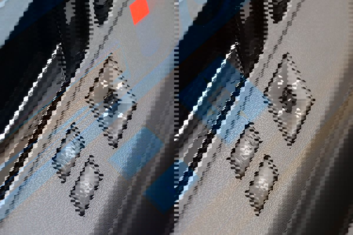 Used 1994 GMC Yukon 4WD 2-Door image 41