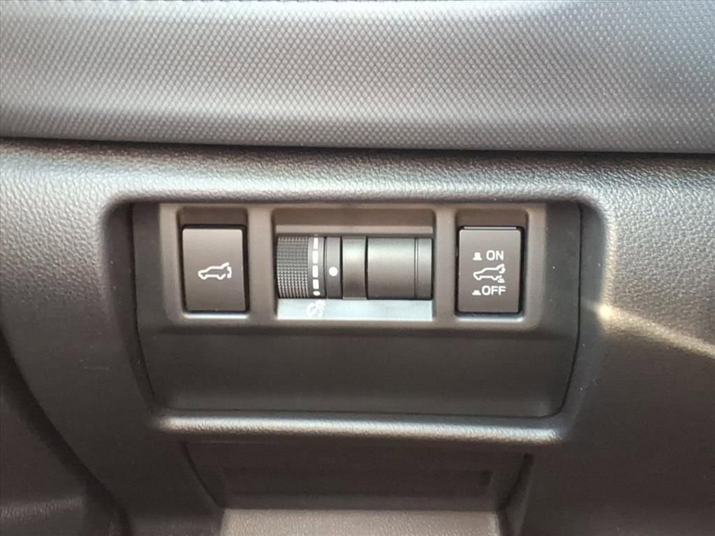 Used 2025 Subaru Forester Limited image 21