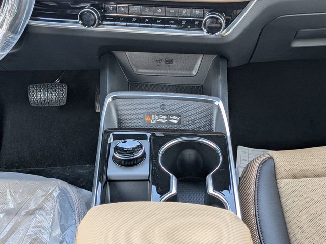 New 2026 Chevrolet Equinox ACTIV w/ Convenience Package III FWD image 18