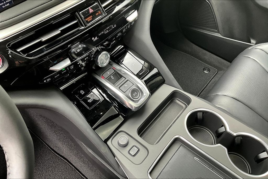 Used 2025 Acura MDX w/ Technology Package image 11