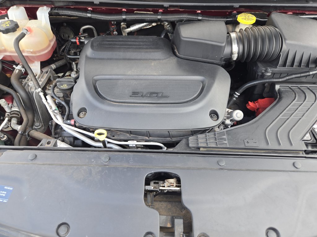 Used 2021 Chrysler Pacifica Touring-L FWD image 25