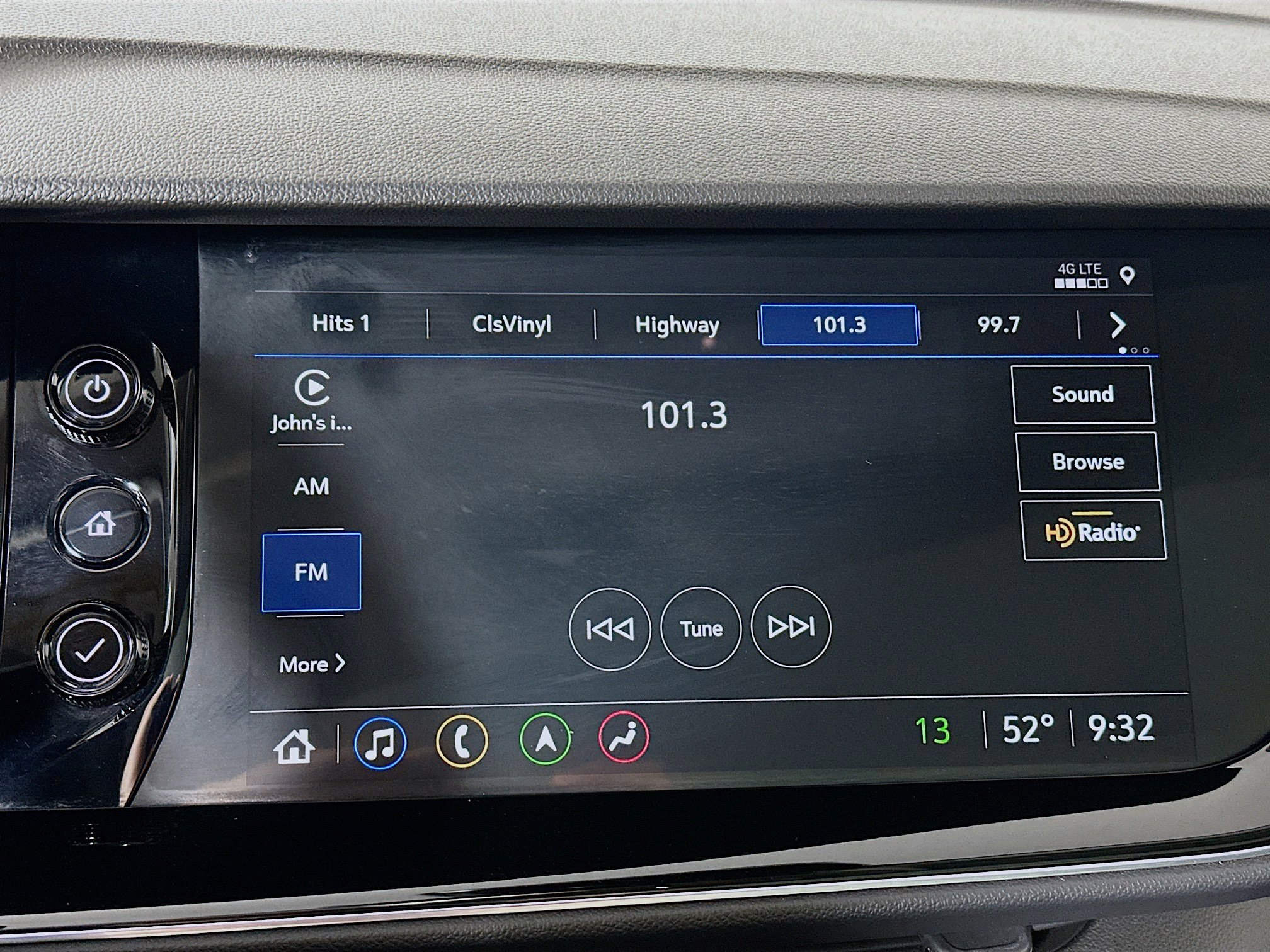 Used 2023 Buick Envision Avenir AWD/4WD image 15