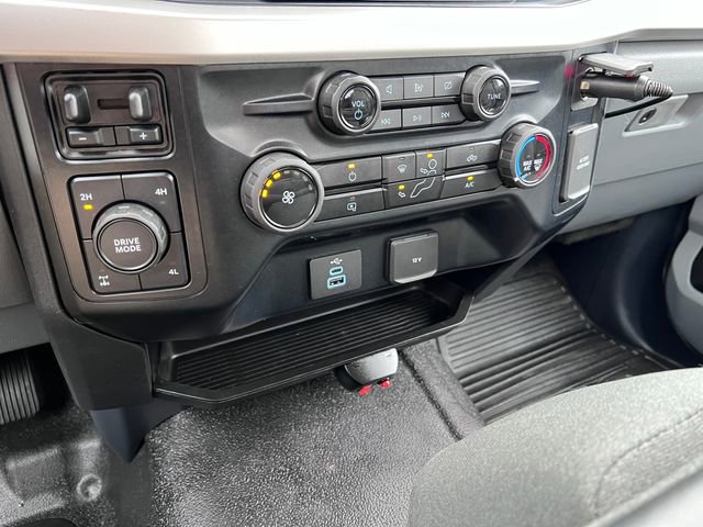 Used 2024 Ford F350 XLT AWD/4WD image 29