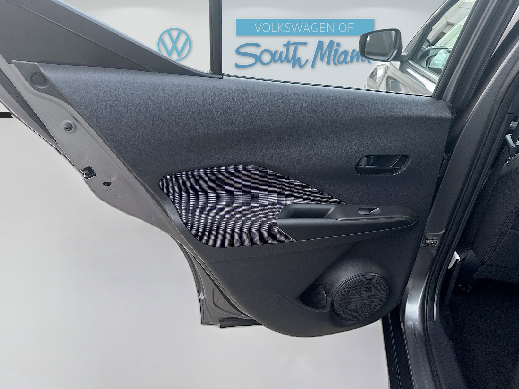 Used 2019 Nissan Kicks S image 24