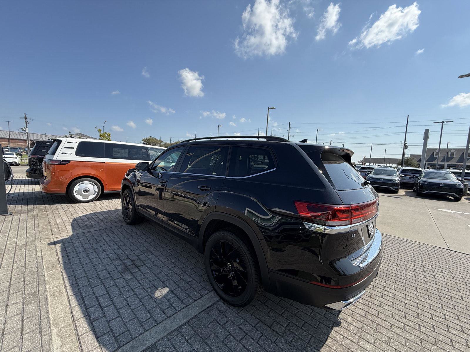 New 2026 Volkswagen Atlas SE image 6