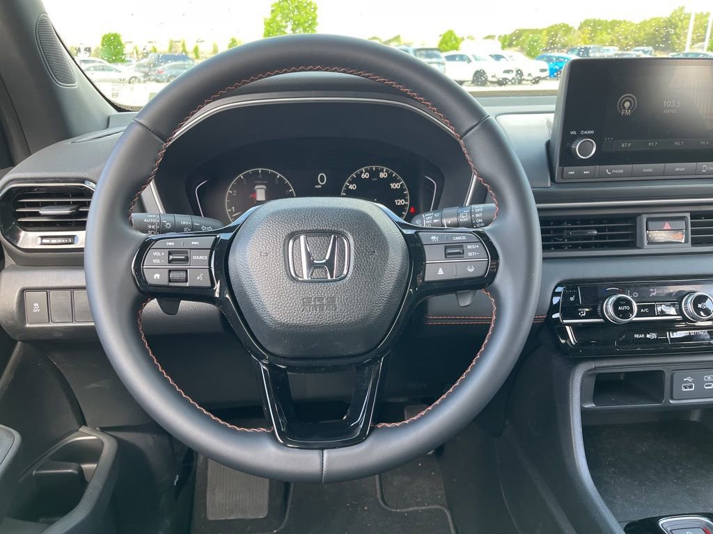 Certified 2025 Honda Pilot Sport image 17