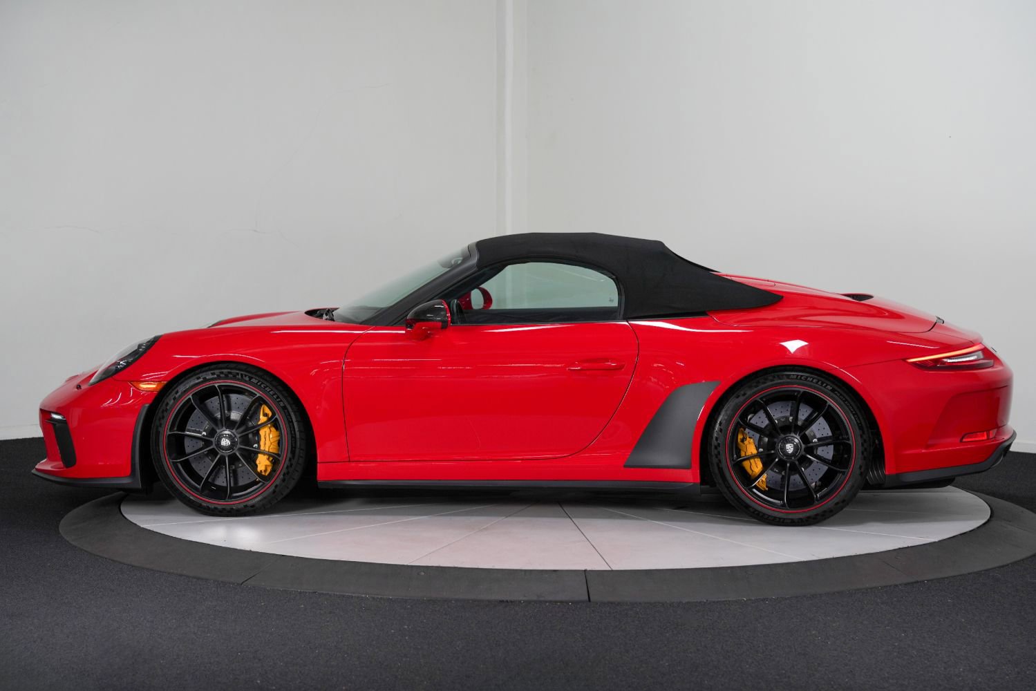 Used 2019 Porsche 911 Speedster RWD image 8