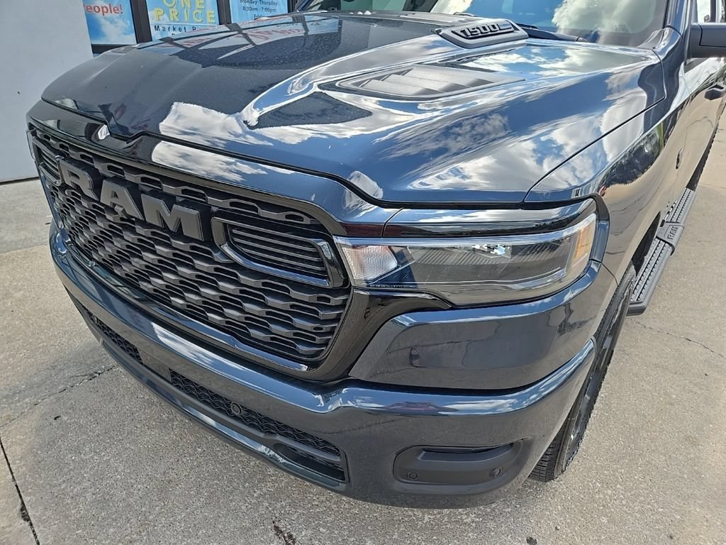 New 2027 RAM 1500 Express AWD/4WD image 15