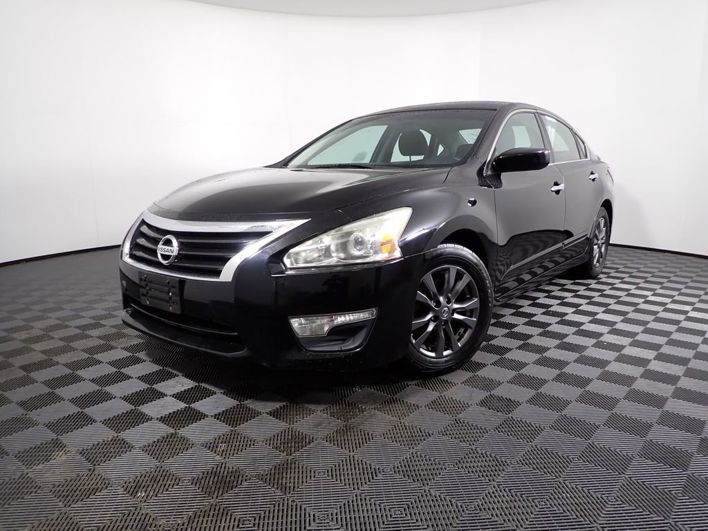 Used 2015 Nissan Altima 2.5 S w/ Special Edition Package image 2