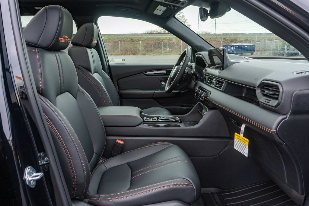 New 2026 Honda Pilot TrailSport image 17