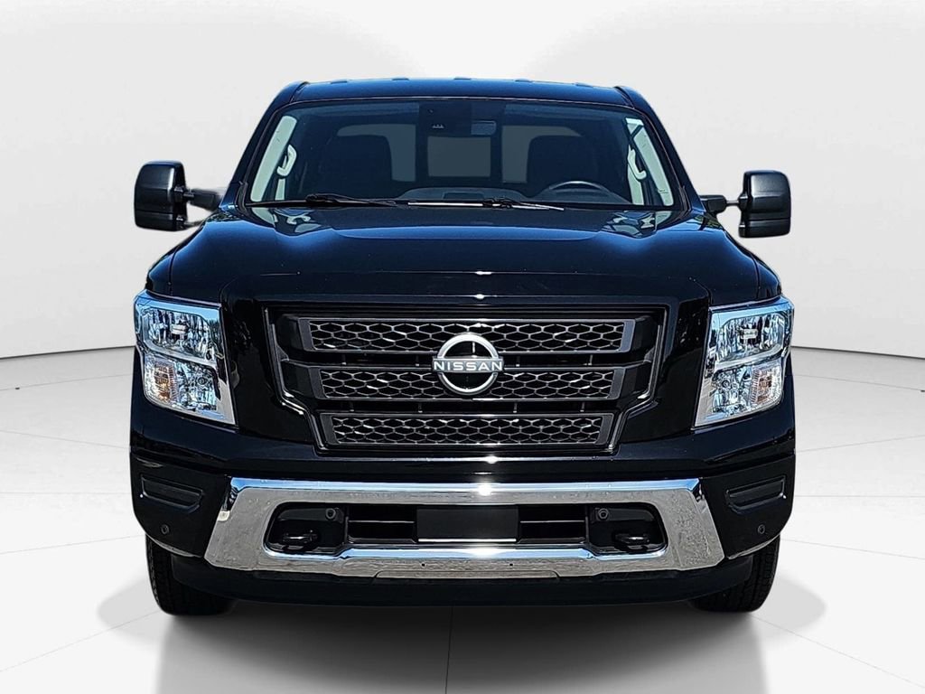 Used 2024 Nissan Titan SV w/ SV Convenience Package image 11