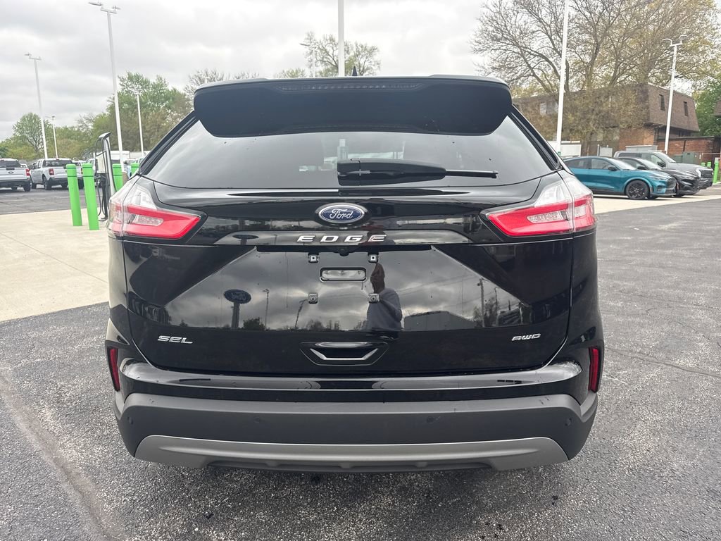Used 2024 Ford Edge SEL w/ Convenience Package AWD/4WD image 9