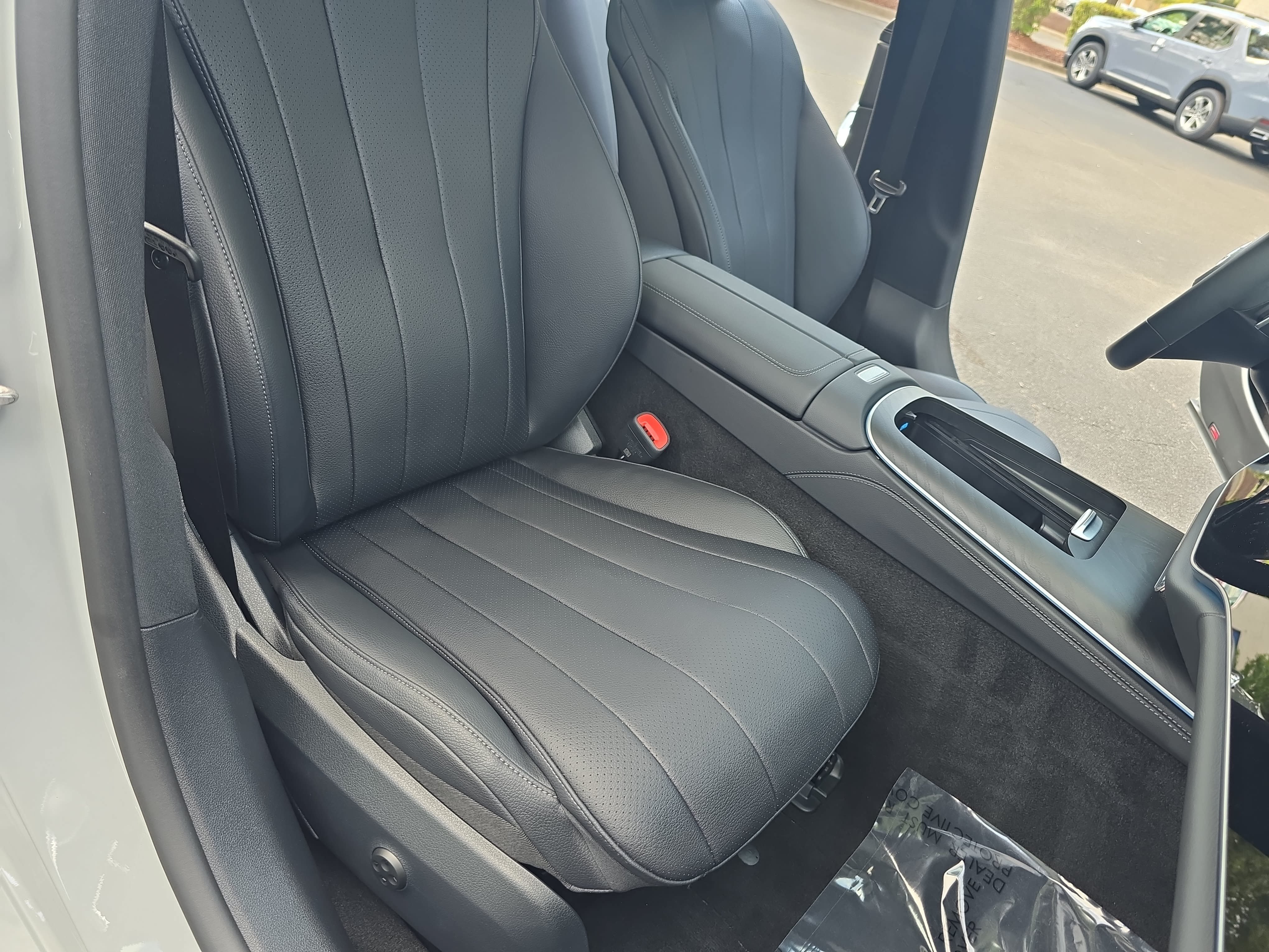 Certified 2025 Mercedes-Benz E 350 4MATIC Sedan image 10