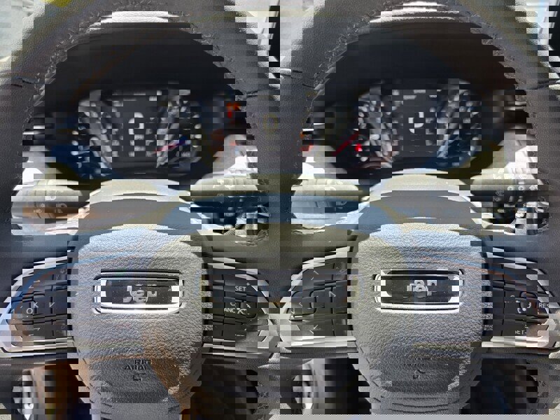 Certified 2025 Jeep Compass Latitude AWD/4WD image 25