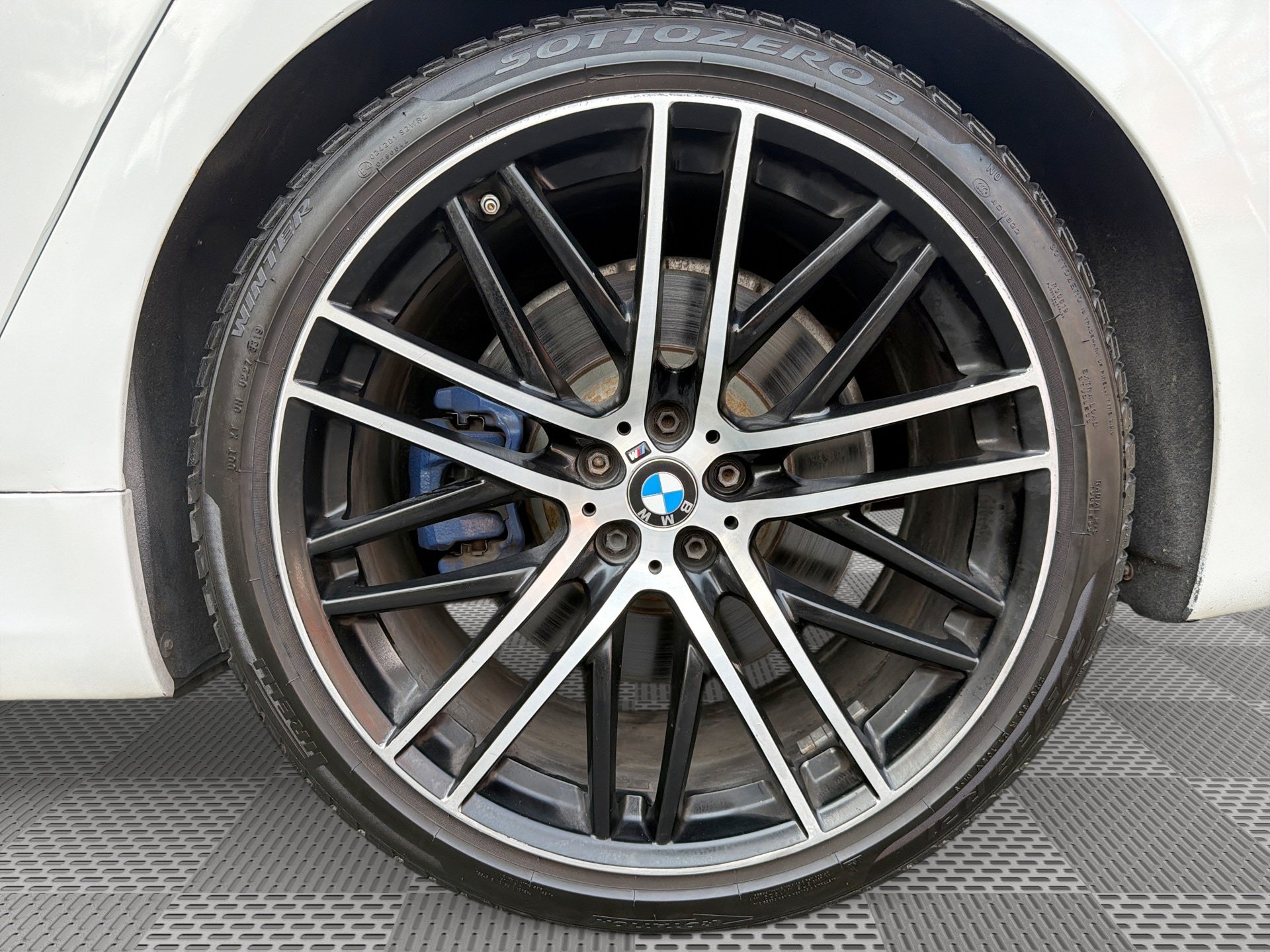Used 2018 BMW 750i w/ Executive Package RWD image 29