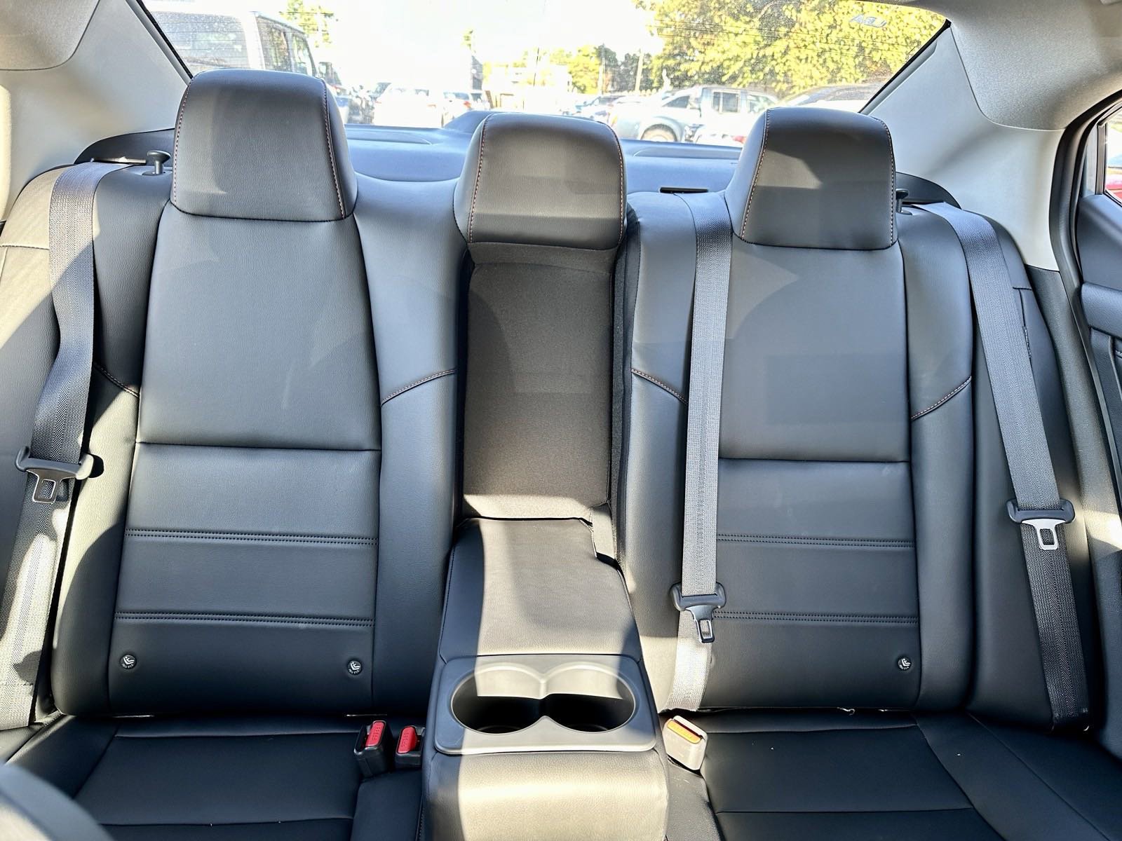 New 2025 Nissan Sentra SR w/ SR Premium Package FWD image 29
