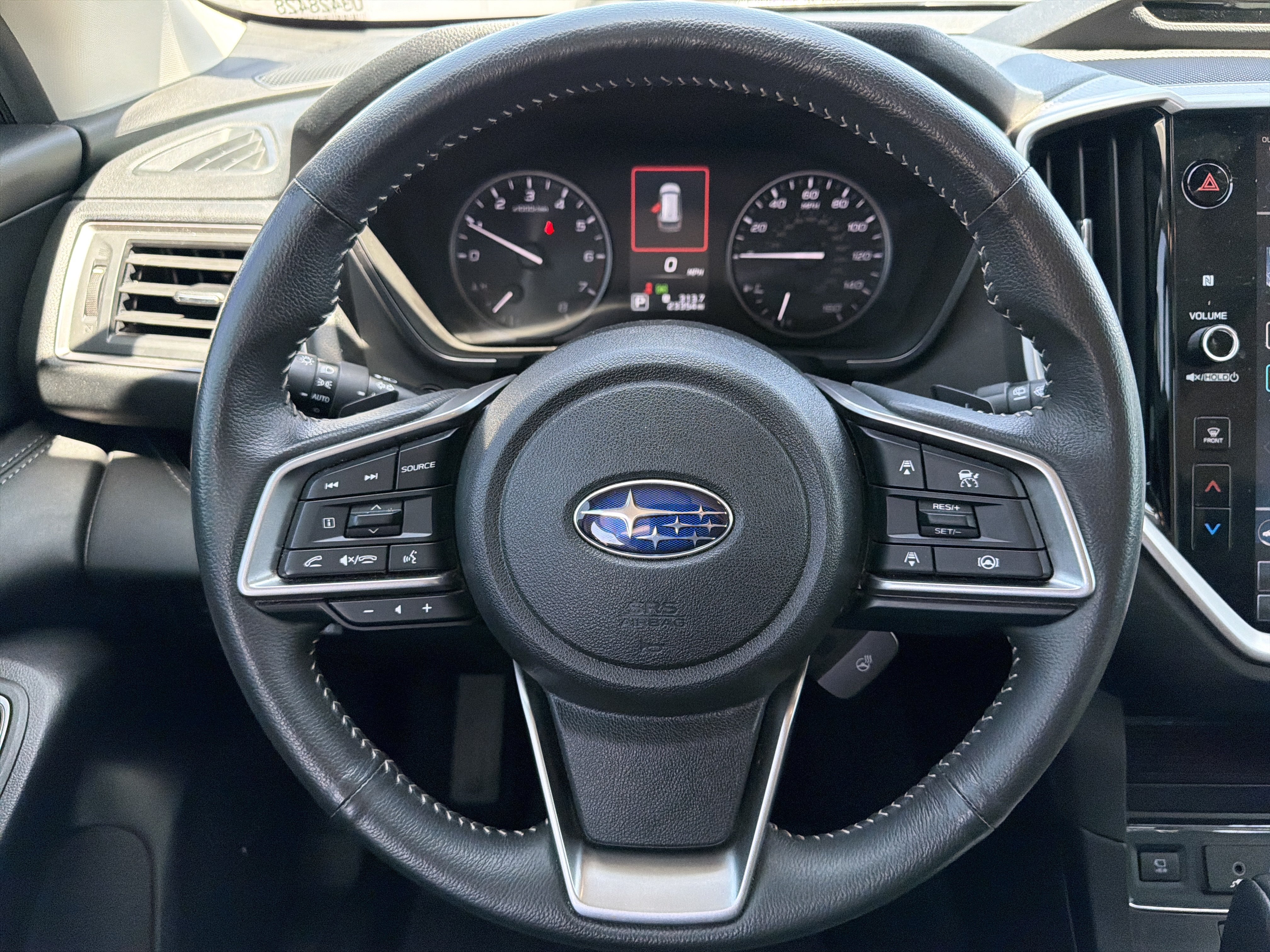 Used 2025 Subaru Ascent Limited AWD/4WD image 12