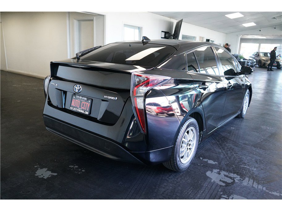 Used 2017 Toyota Prius Two image 7