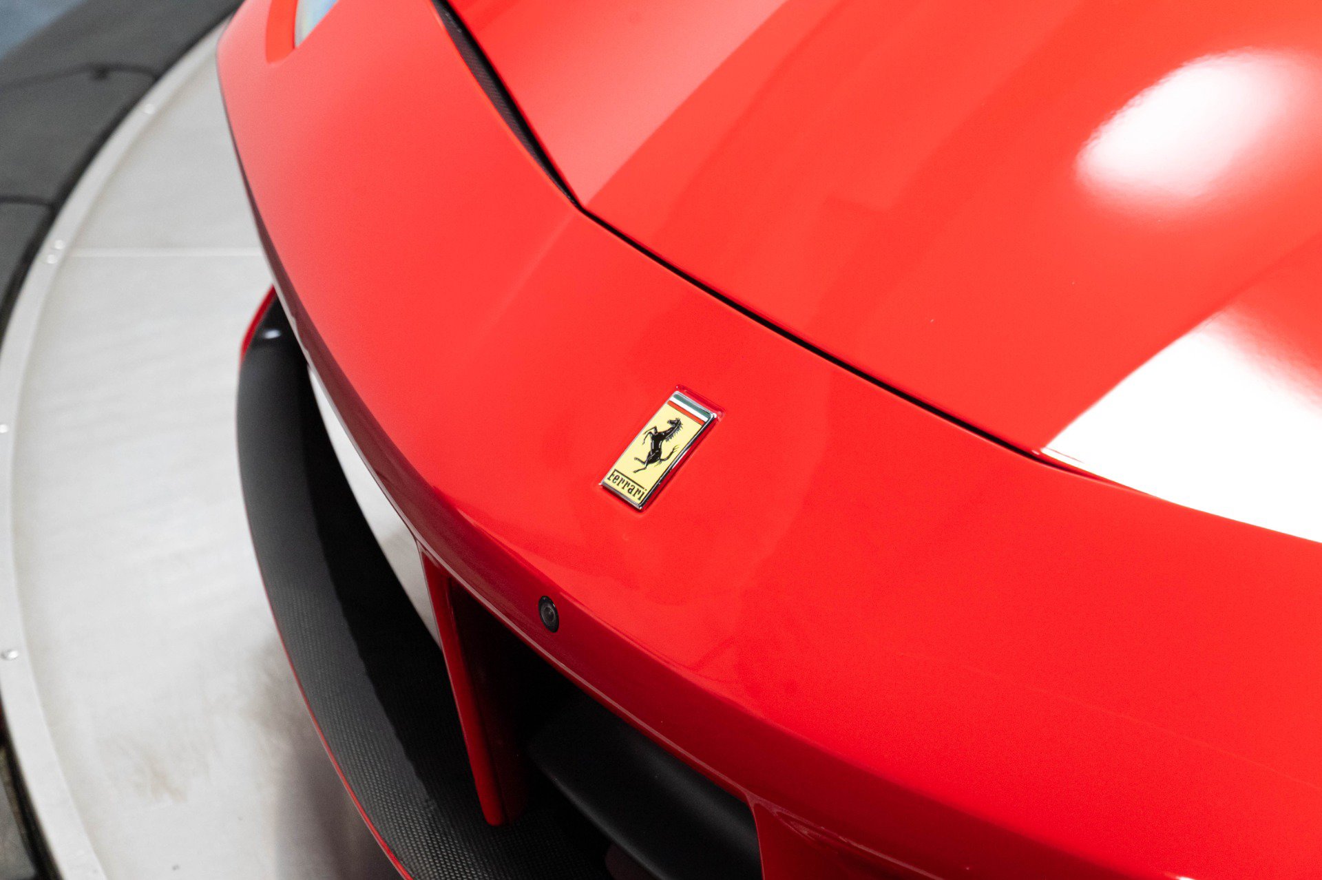 Used 2018 Ferrari 488 Spider RWD image 51