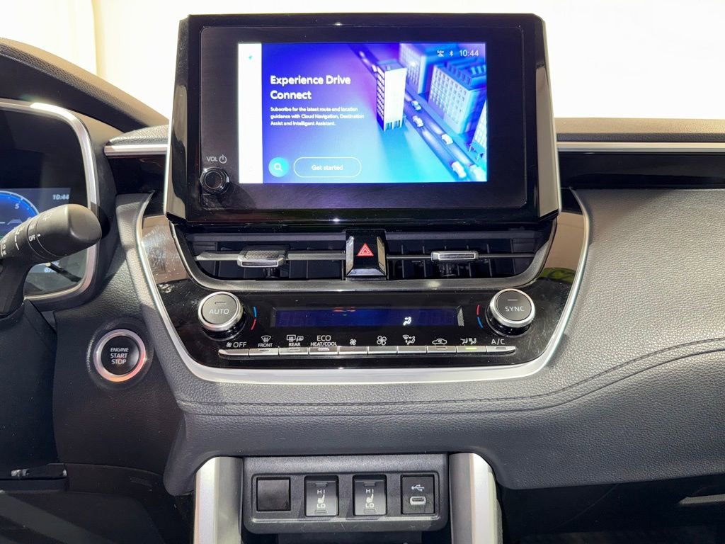 Certified 2023 Toyota Corolla Cross XLE image 26