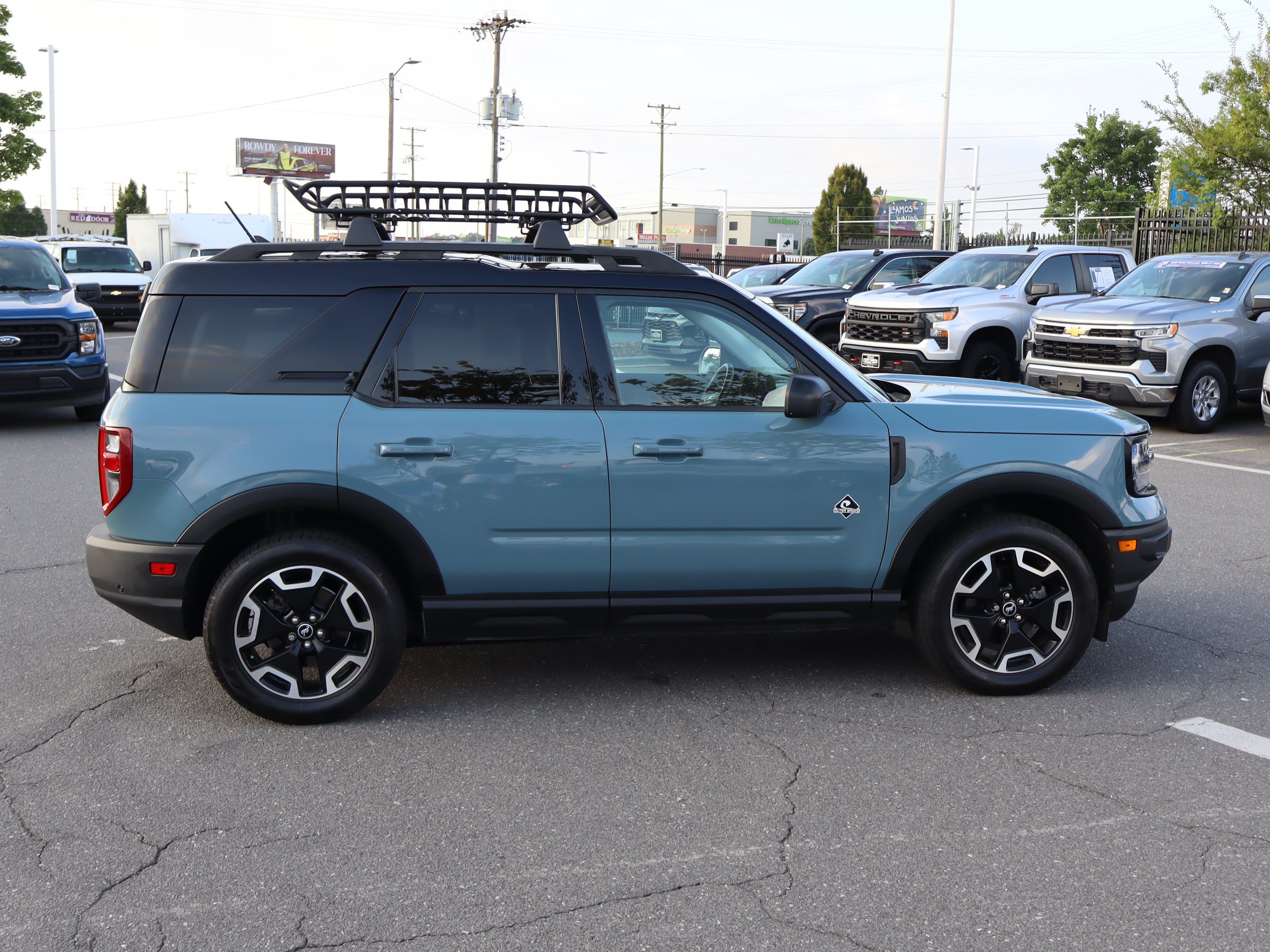 Used 2023 Ford Bronco Sport Outer Banks w/ Tech Package AWD/4WD image 11
