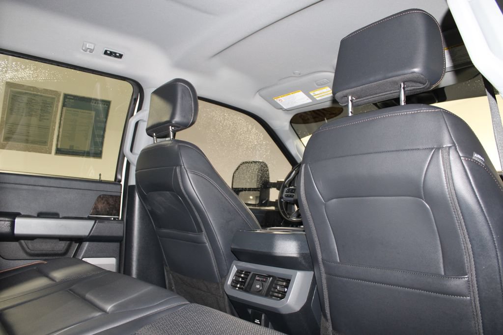 Used 2025 Ford F250 Lariat w/ Black Appearance Package AWD/4WD image 28