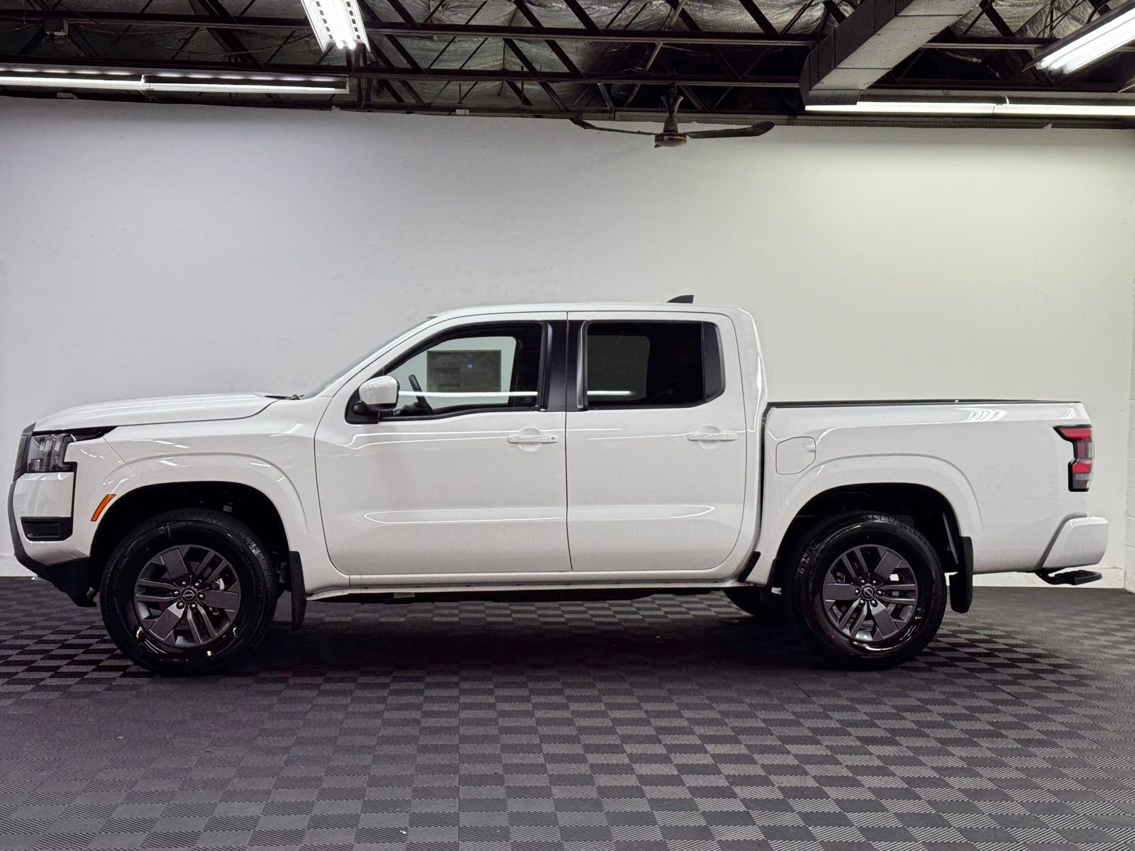 New 2026 Nissan Frontier SV w/ Tow Package AWD/4WD image 3