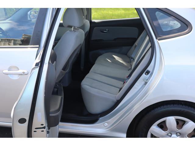 Used 2010 Hyundai Elantra GLS FWD image 8