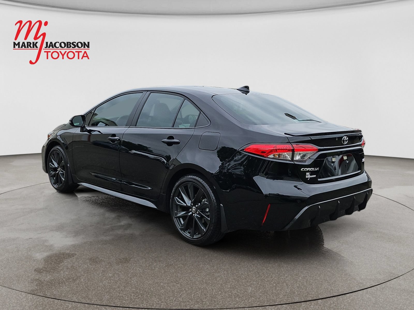 Used 2026 Toyota Corolla SE FWD image 14
