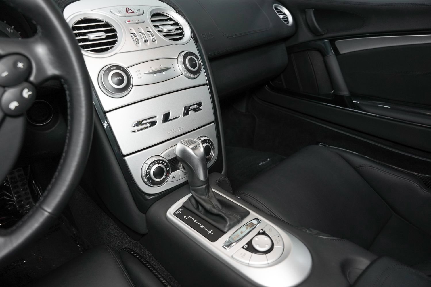 Used 2005 Mercedes-Benz SLR image 48