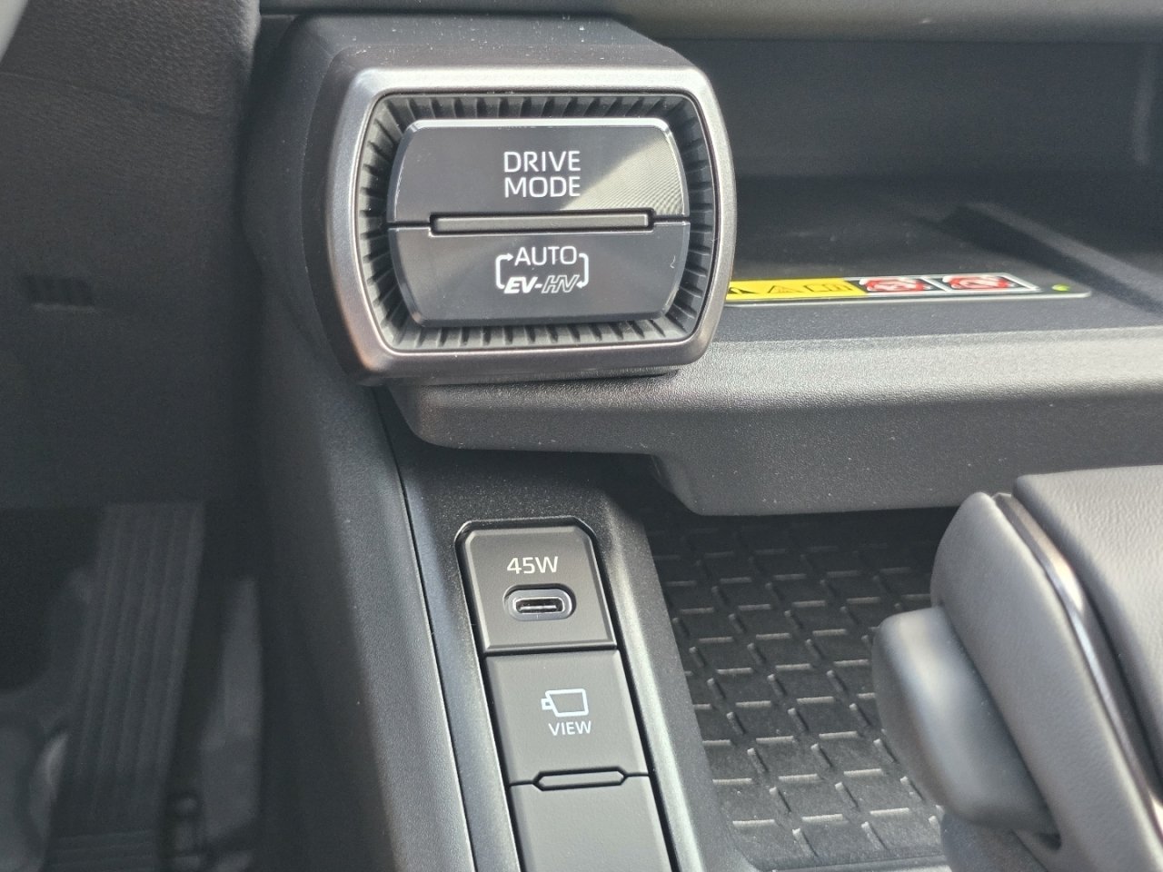 New 2026 Toyota RAV4 XSE AWD/4WD image 9