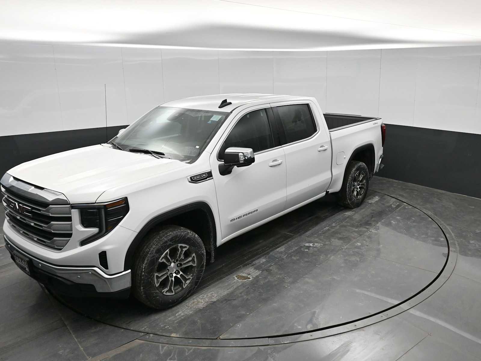 New 2026 GMC Sierra 1500 SLE w/ Preferred Package image 25