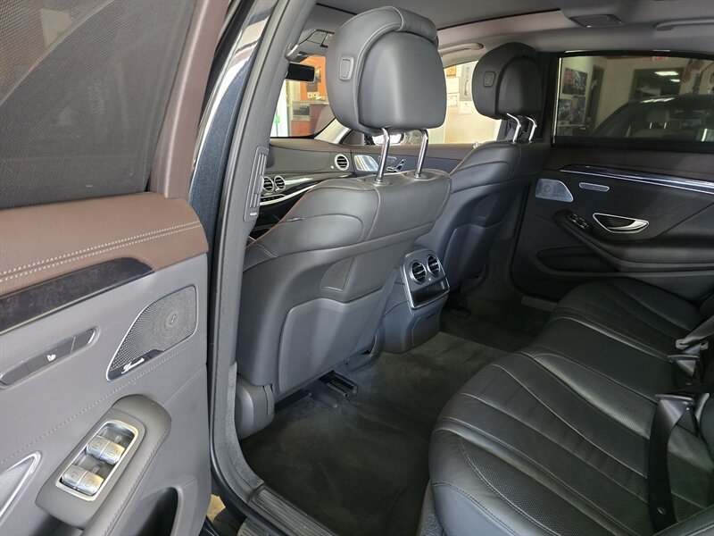 Used 2020 Mercedes-Benz S 560 4MATIC Sedan image 11