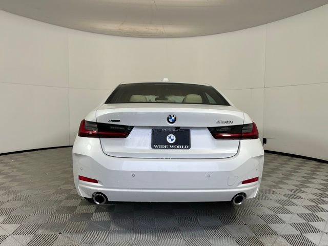 New 2026 BMW 330i xDrive Sedan w/ Premium Package AWD/4WD image 6