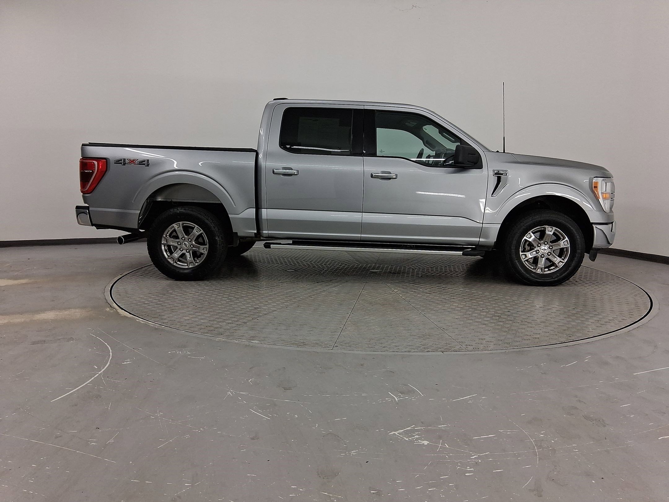 Used 2022 Ford F150 XLT w/ Equipment Group 301A Mid image 8