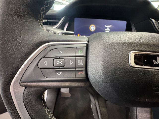 Used 2023 Jeep Grand Cherokee L Limited AWD/4WD image 18