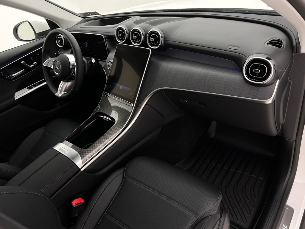 Used 2024 Mercedes-Benz GLC 300 4MATIC image 13