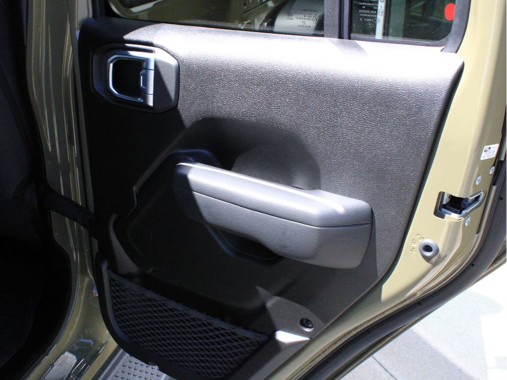 Used 2025 Jeep Wrangler Unlimited Sport AWD/4WD image 27