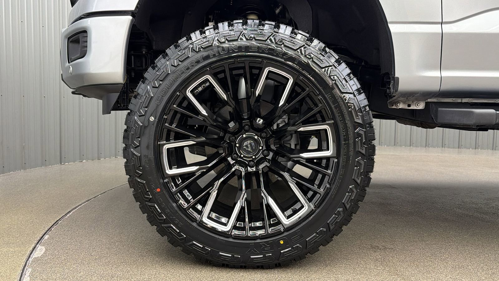 Used 2025 Ford F150 Lariat AWD/4WD image 9