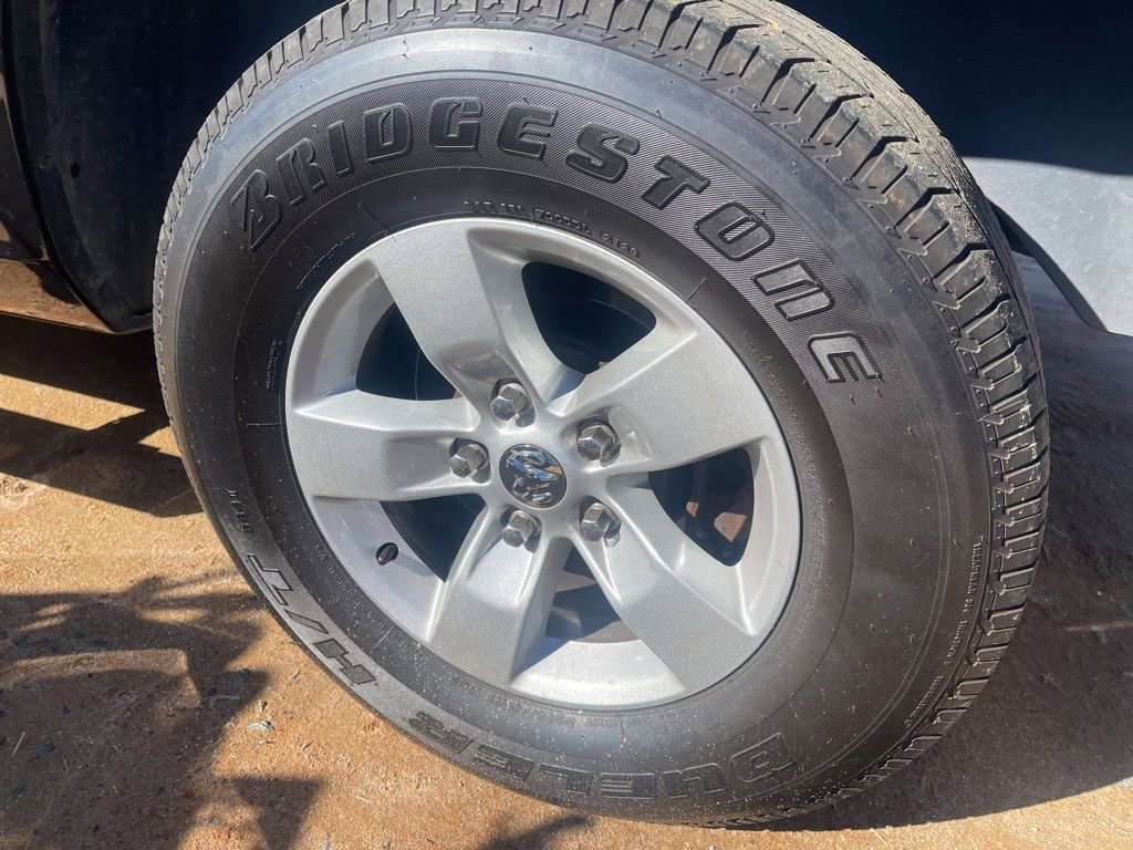 Used 2017 RAM 1500 Tradesman w/ Chrome Appearance Group image 12