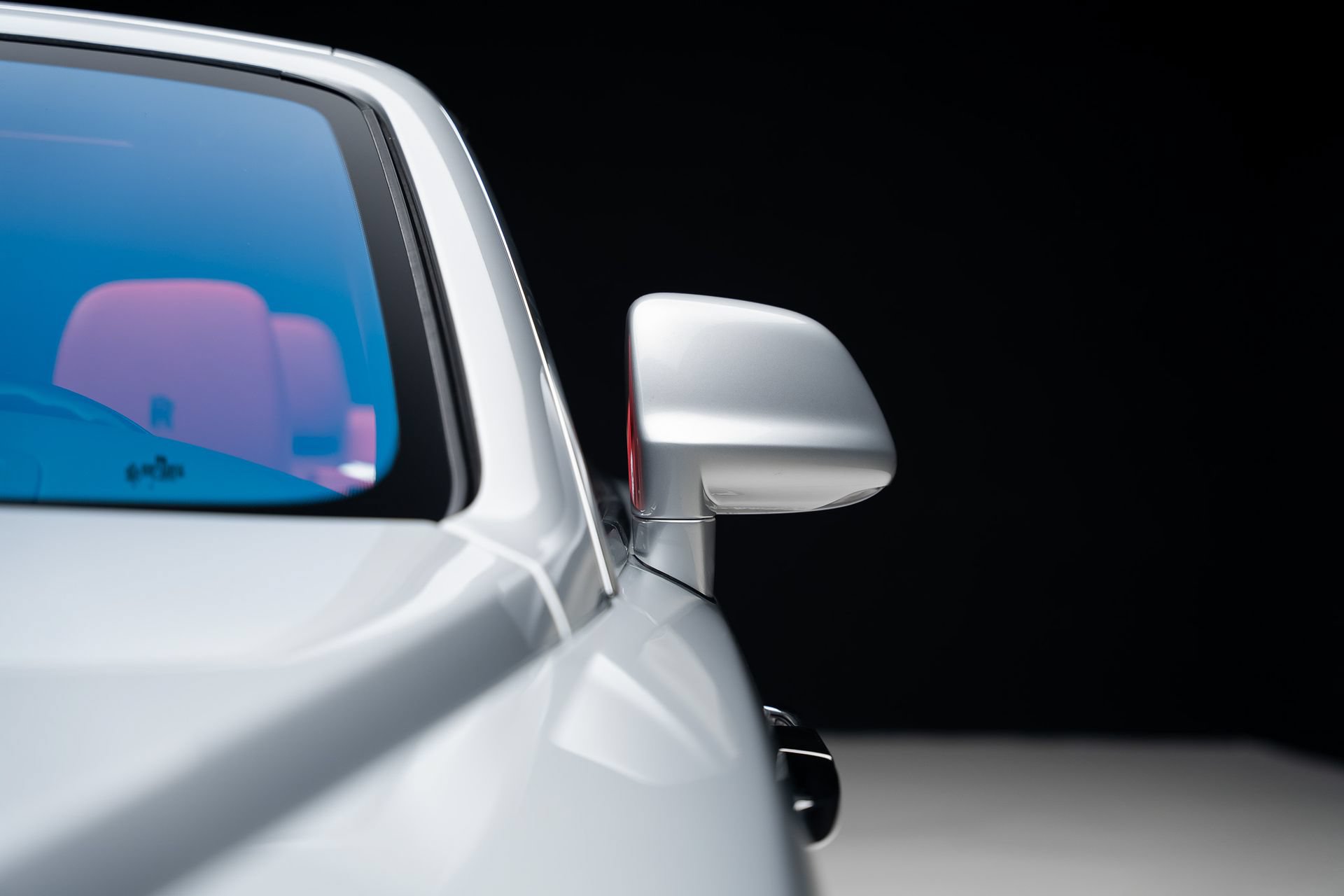 Used 2017 Rolls-Royce Dawn RWD image 18