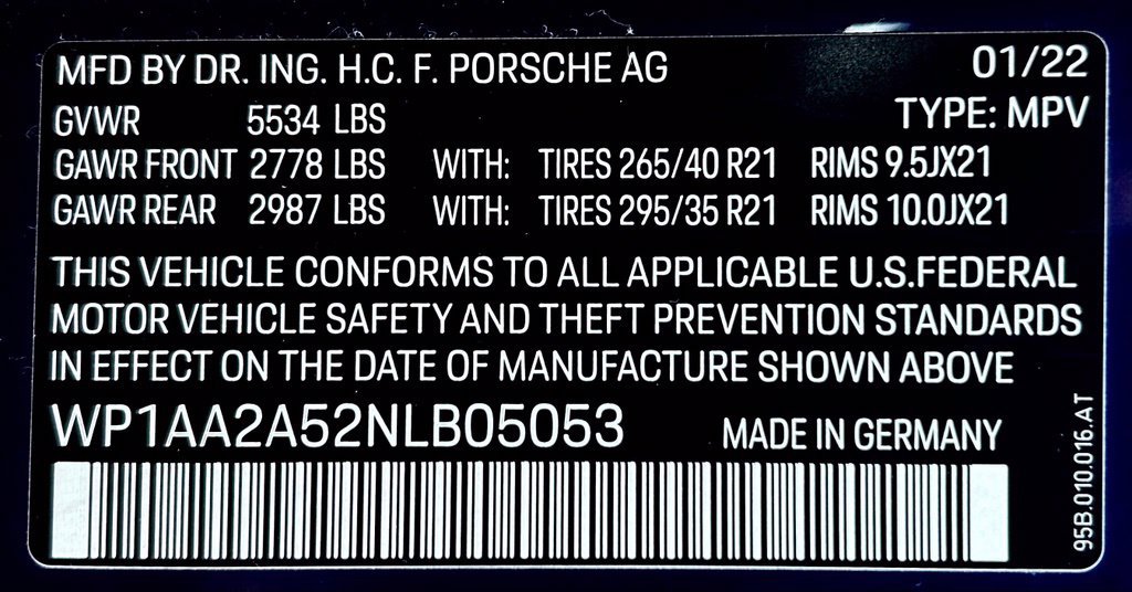 Used 2022 Porsche Macan AWD/4WD image 25